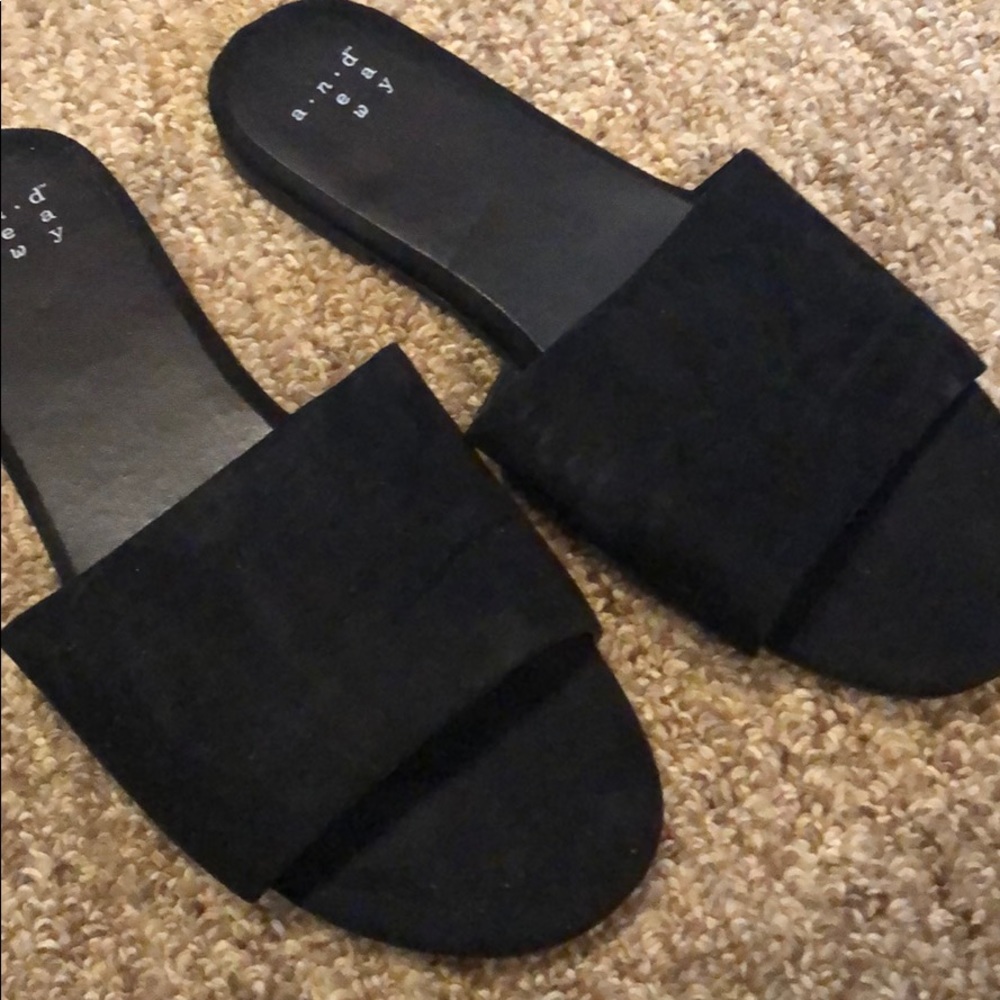 Target black slides